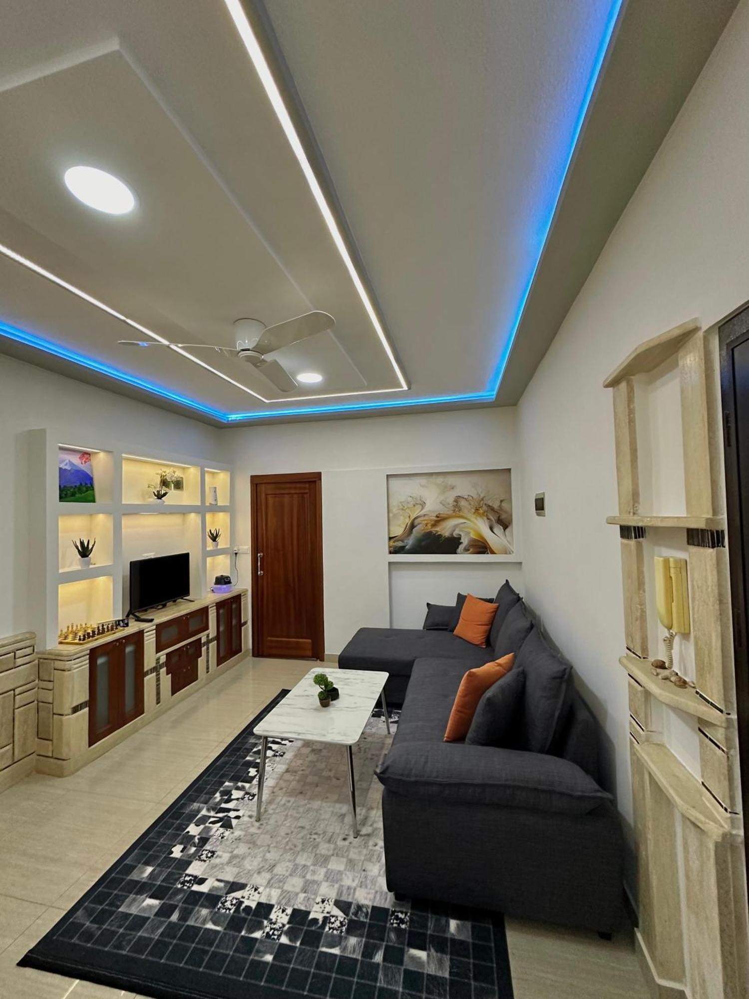 شقة Sea View Apartament. Luxury Area In Durres Beach. المظهر الخارجي الصورة