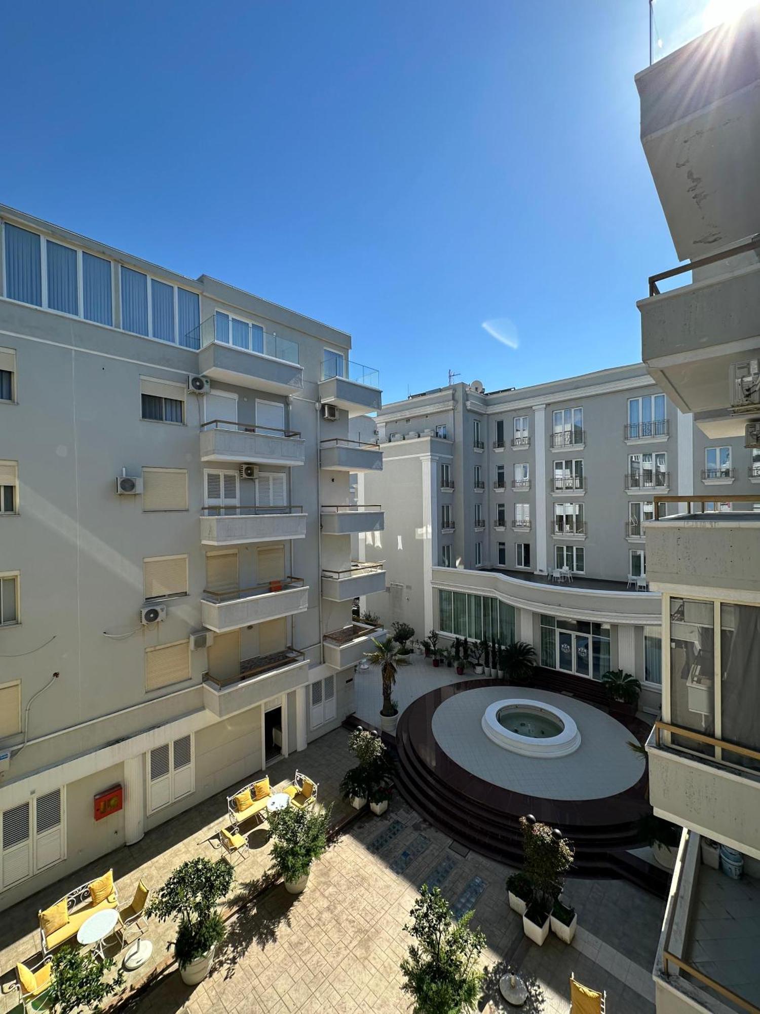 شقة Sea View Apartament. Luxury Area In Durres Beach. المظهر الخارجي الصورة